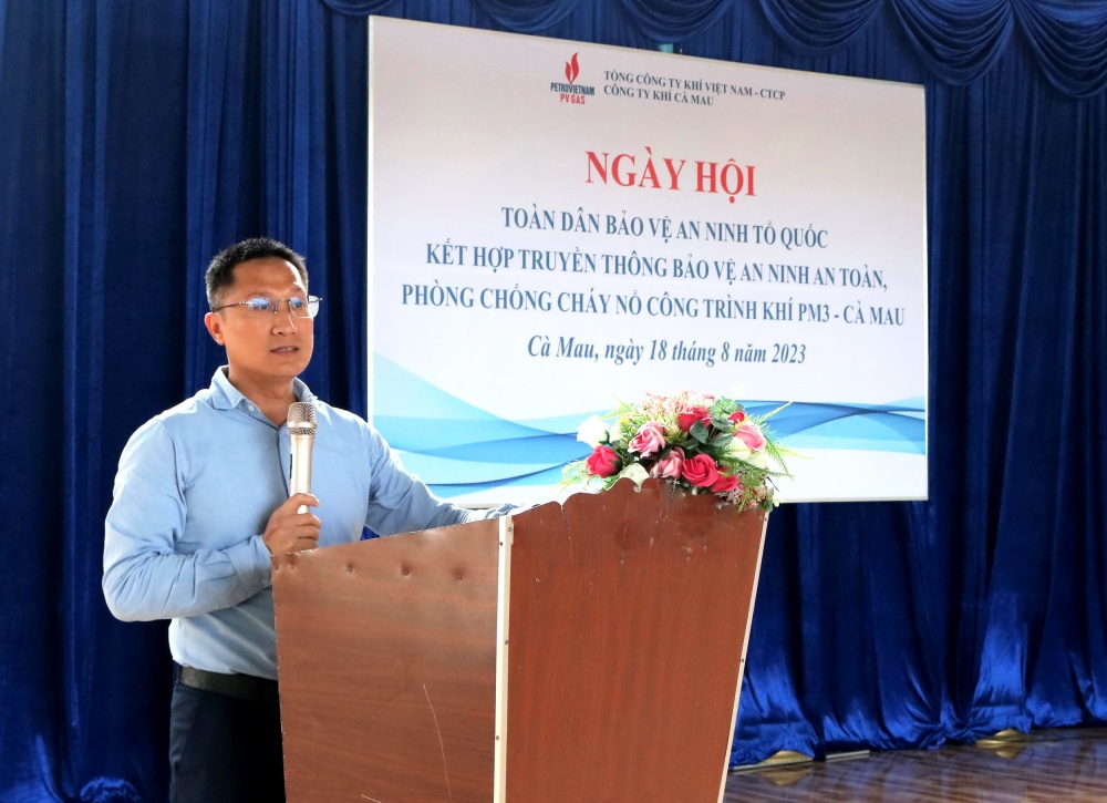 Đại diện lãnh đạo KCM ôn lại truyền thống lịch sử vẻ vang; báo cáo kết quả triển khai phong trào toàn dân bảo vệ an ninh - an toàn công trình khí PM3 – Cà Mau