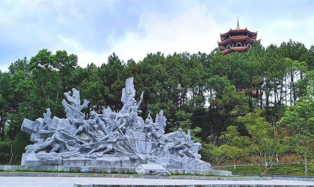“Huyền thoại tuổi thanh xuân” - Tôn vinh 10 nữ thanh niên xung phong Ngã ba Đồng Lộc