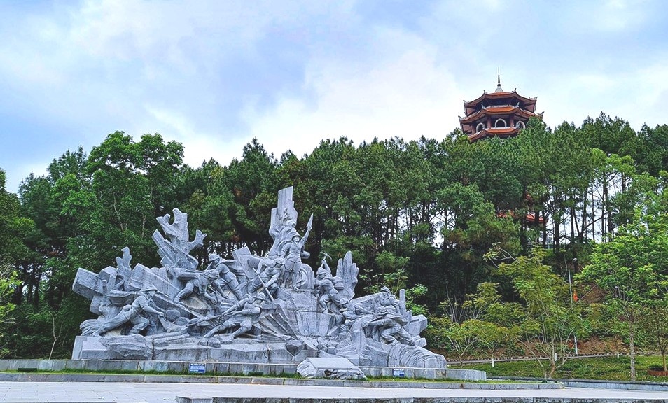 “Huyền thoại tuổi thanh xuân” - Tôn vinh 10 nữ thanh niên xung phong Ngã ba Đồng Lộc