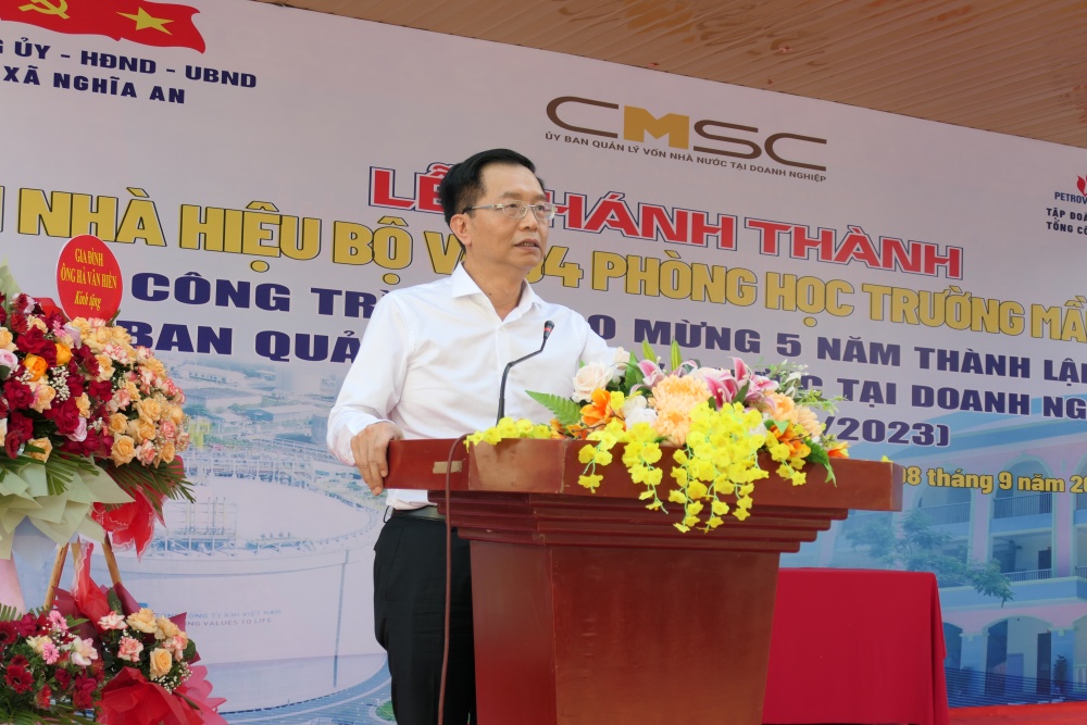 Đồng chí Trần Quang Dũng - Ủy viên Ban Thường vụ, Trưởng Ban Tuyên giáo Đảng ủy, Trưởng ban Truyền thông và Văn hóa doanh nghiệp Tập đoàn Dầu khí Việt Nam phát biểu tại lễ khánh thành công trình an sinh xã hội