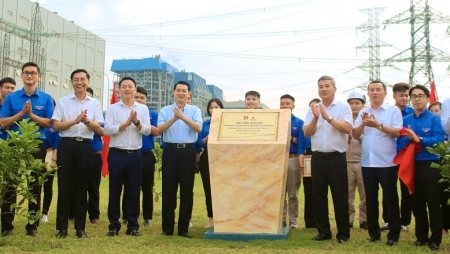 Phong trào thanh niên thi đua trên công trường góp phần làm hồi sinh NMNĐ Thái Bình 2