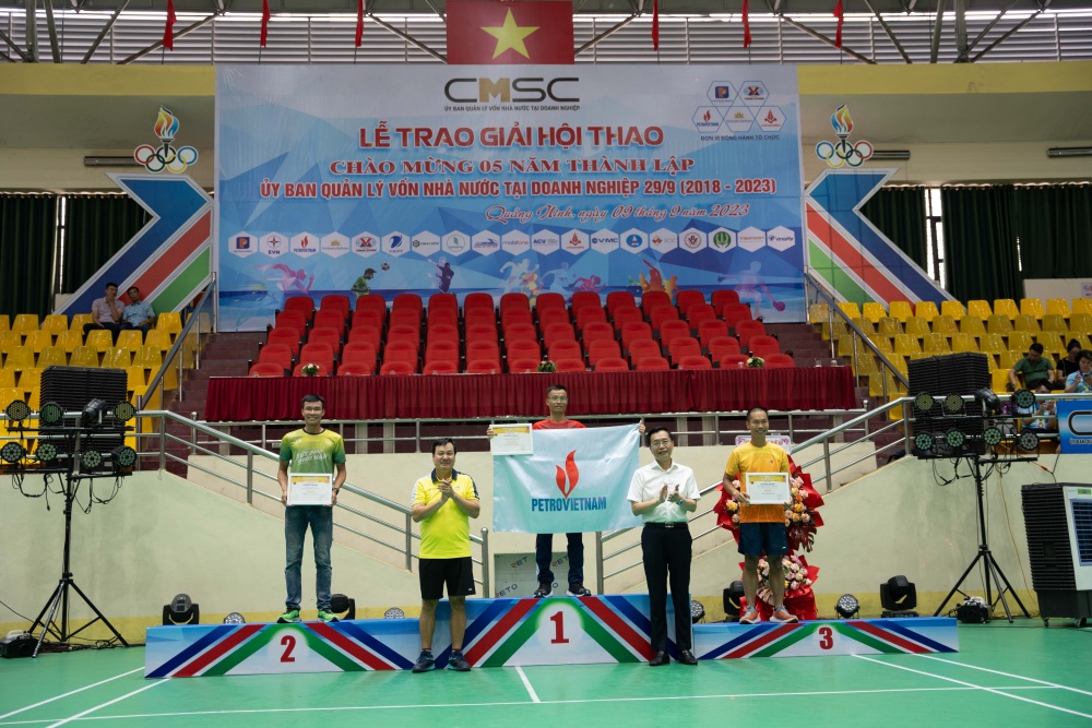 Vận động viên Nguyễn Chế Linh - Tổng Công ty Điện lực Dầu khí Việt Nam - CTCP, Công ty Điện lực Dầu khí Nhơn Trạch đạt giải nhất nội dung nam 100km