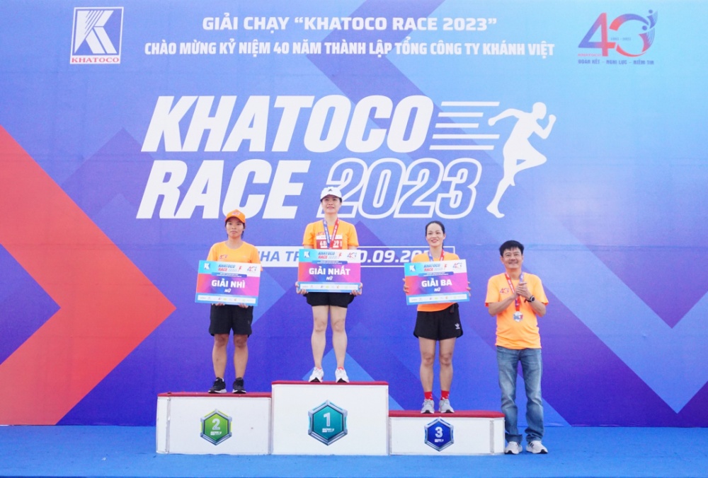 Giải chạy Khatoco Race 2023 thu hút hơn 1.300 vận động viên tham gia