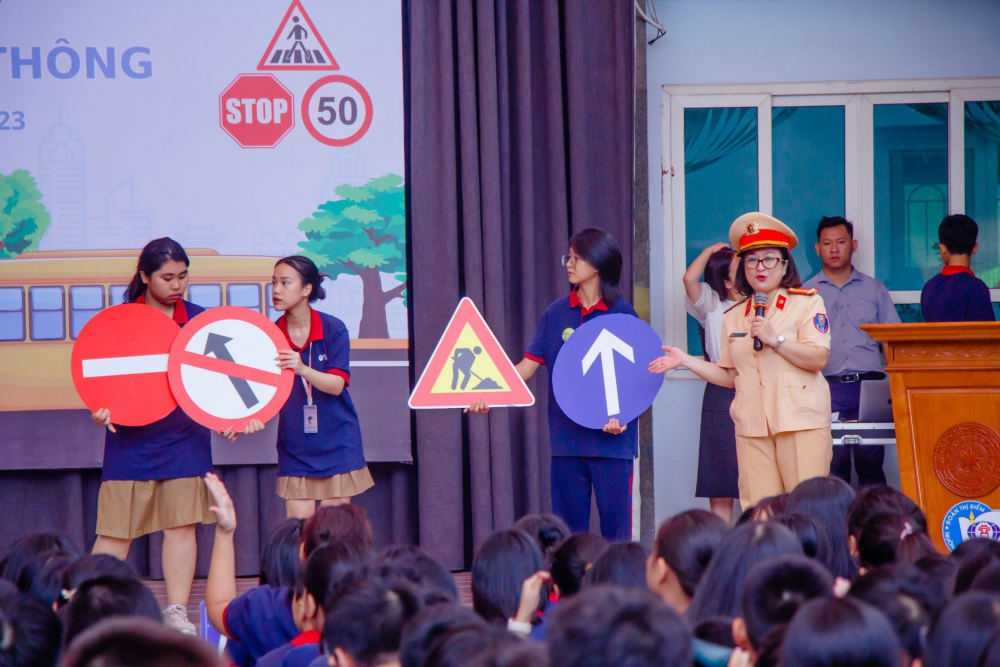 Công an quận Bắc Từ Liêm: Đẩy mạnh hoạt động tuyên truyền an toàn giao thông tại các trường học trên địa bàn quận