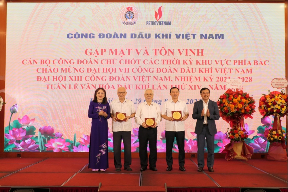 “Tôi đặt niềm tin mãnh liệt ở thế hệ cán bộ Công đoàn Dầu khí Việt Nam hôm nay”