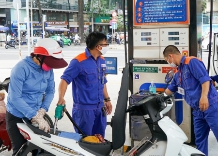 Xăng dầu đồng loạt tăng nhẹ, riêng xăng RON95 giảm