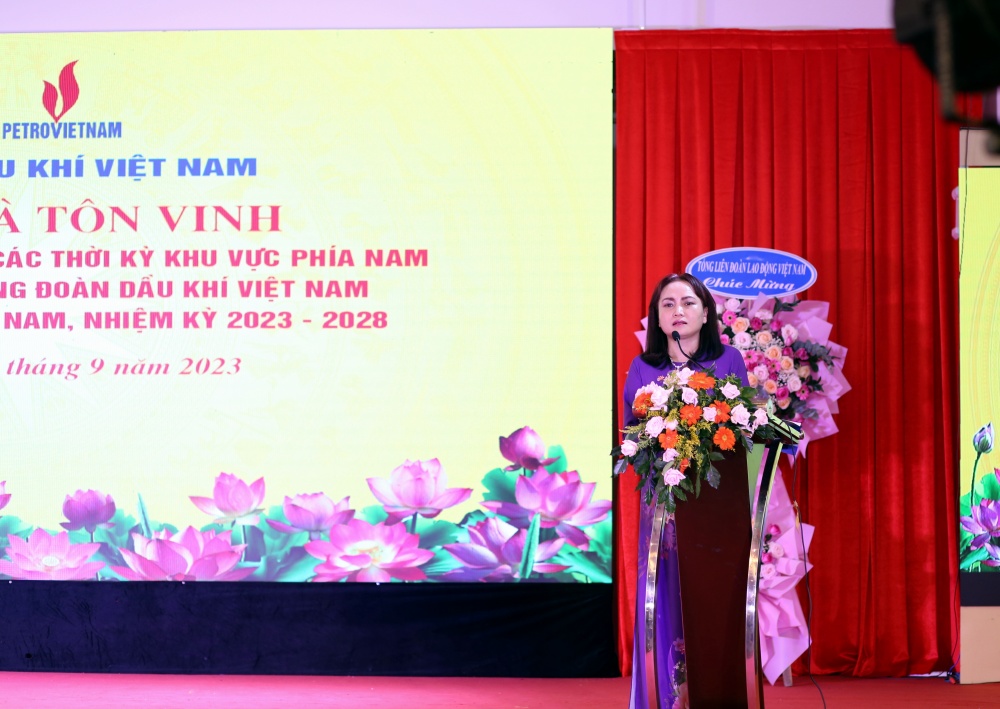 CĐ DKVN gặp mặt và tôn vinh cán bộ công đoàn chủ chốt các thời kỳ khu vực phía Nam