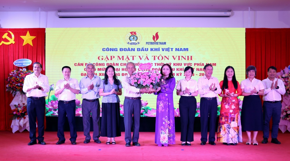 CĐ DKVN gặp mặt và tôn vinh cán bộ công đoàn chủ chốt các thời kỳ khu vực phía Nam