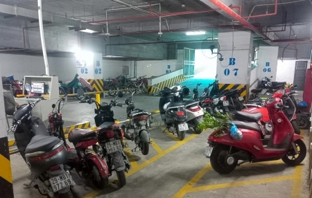 Nhiều chung cư cấm sạc xe qua đêm, có nơi cấm luôn... xe điện
