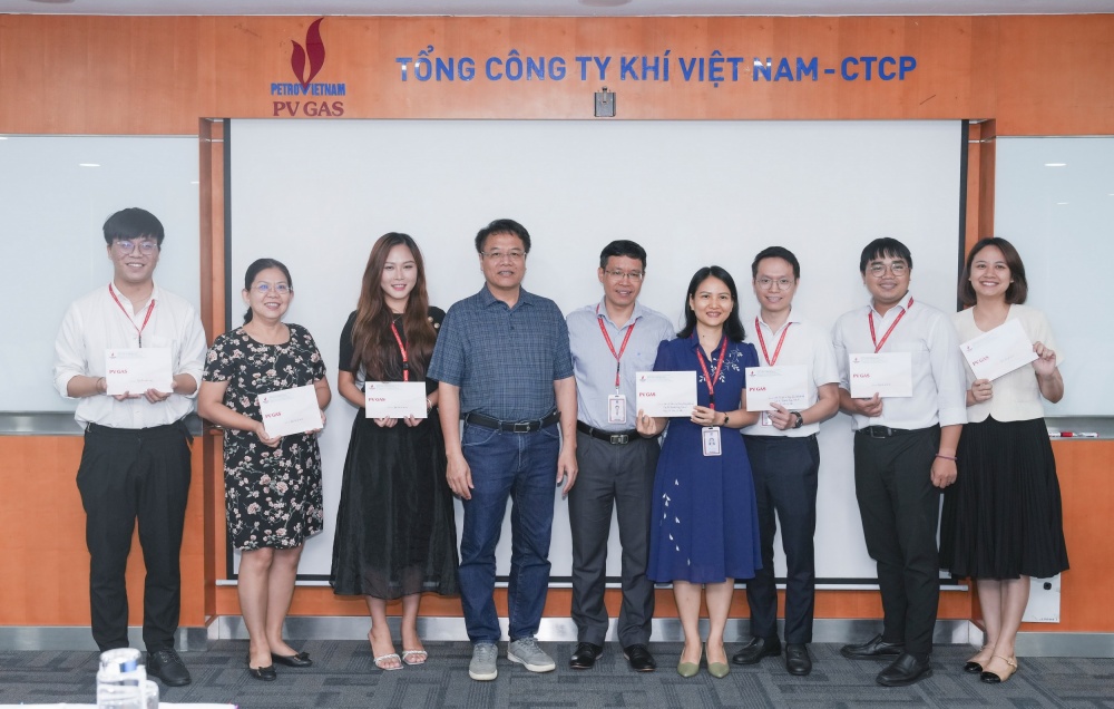 BTC trao khá nhiều các giải thưởng động viên rất độc đáo như Giải may mắn, Giải cặp vợ chồng có cặp thiệp xuất sắc, Tổ công đoàn đạt nhiều hạng mục giải thưởng nhất cuộc thi
