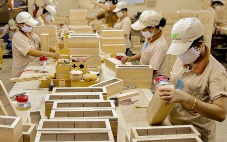 Tin tức kinh tế ngày 18/9: Xuất nhập khẩu được dự báo đã chạm đáy