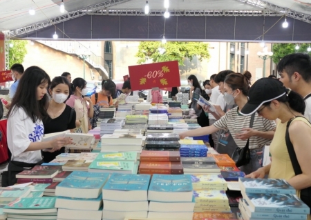 Hội sách Nhã Nam chào thu Hà Nội