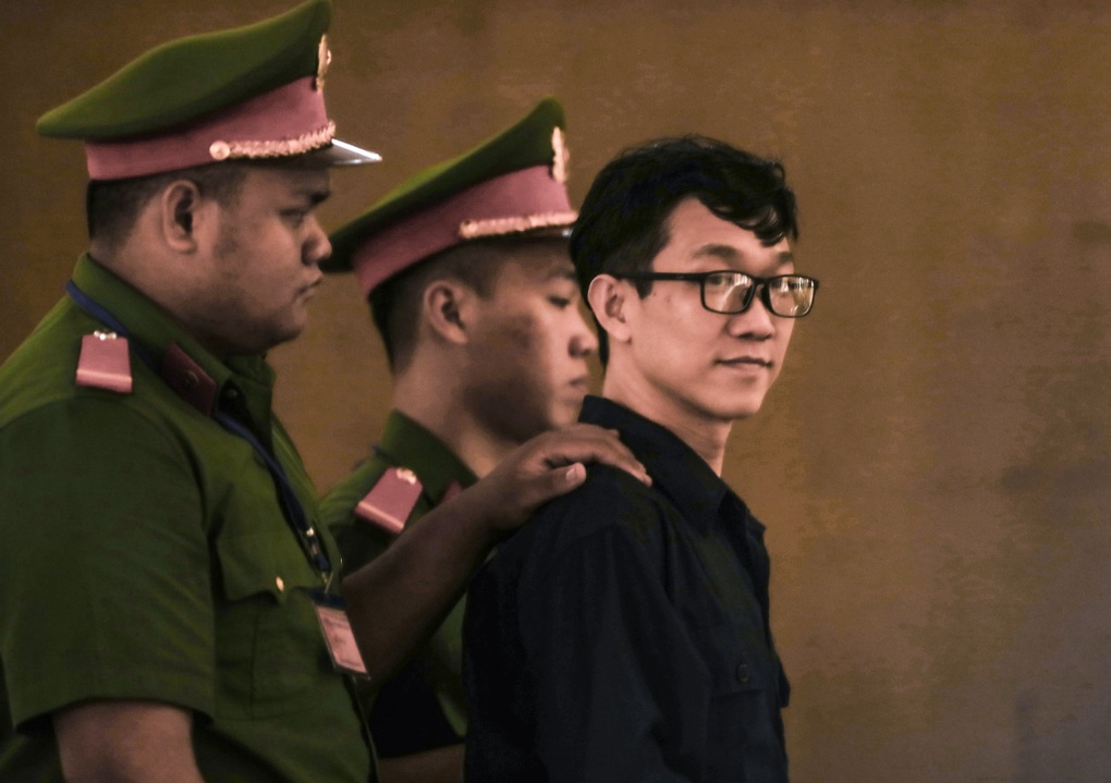 Bà Nguyễn Phương Hằng lĩnh 3 năm tù - 2