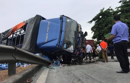 Phó Thủ tướng yêu cầu xử lý ngay các "điểm đen" về TNGT