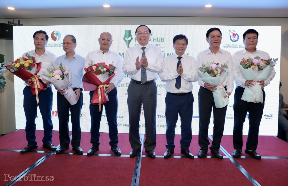 Petrovietnam và các đơn vị đồng hành cùng CLB Báo chí Phát triển Xanh hướng đến Net Zero Carbon