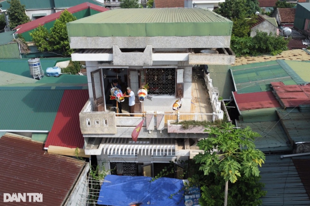 Cụ ông 74 tuổi hơn 30 năm 