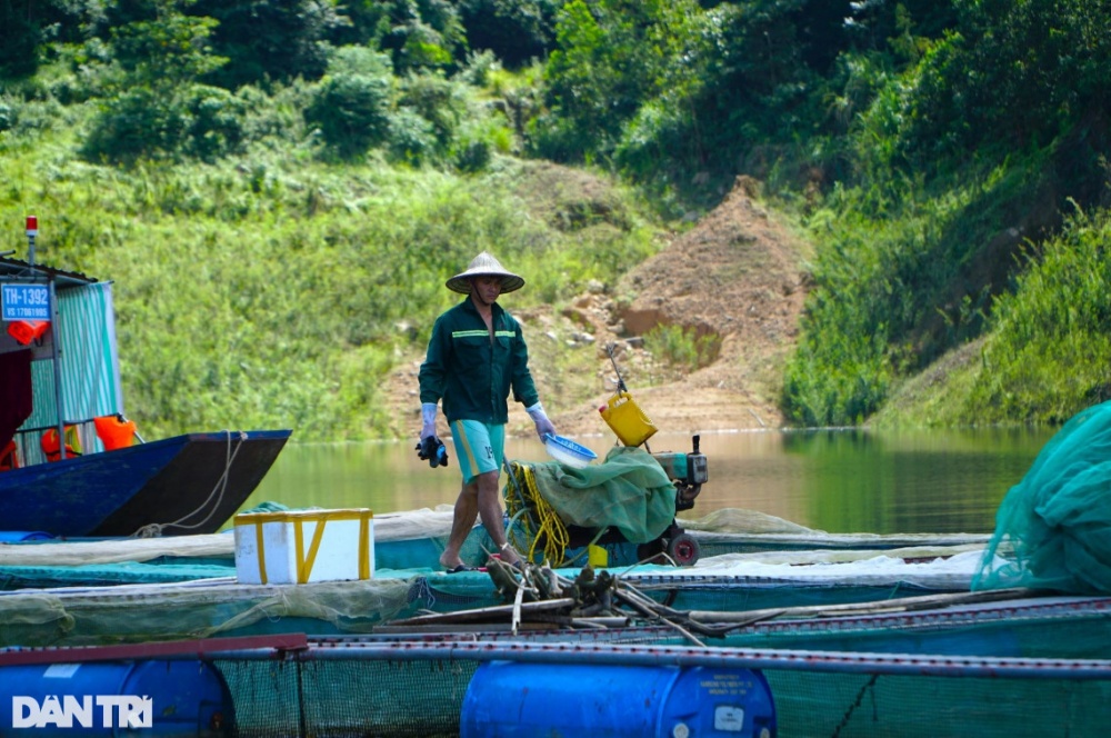 Những người làm 