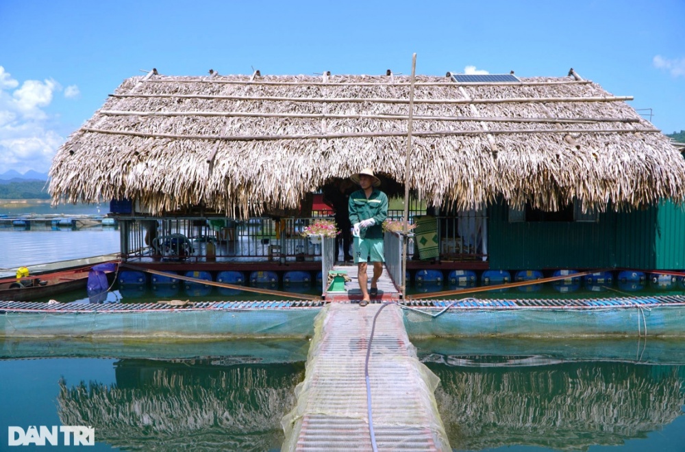 Những người làm 