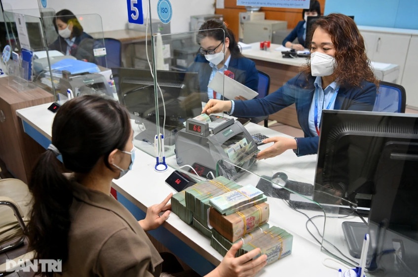 Hàng loạt chính sách mới về tiền lương, việc làm áp dụng từ tháng 10/2023 (Ảnh: Tiến Tuấn).