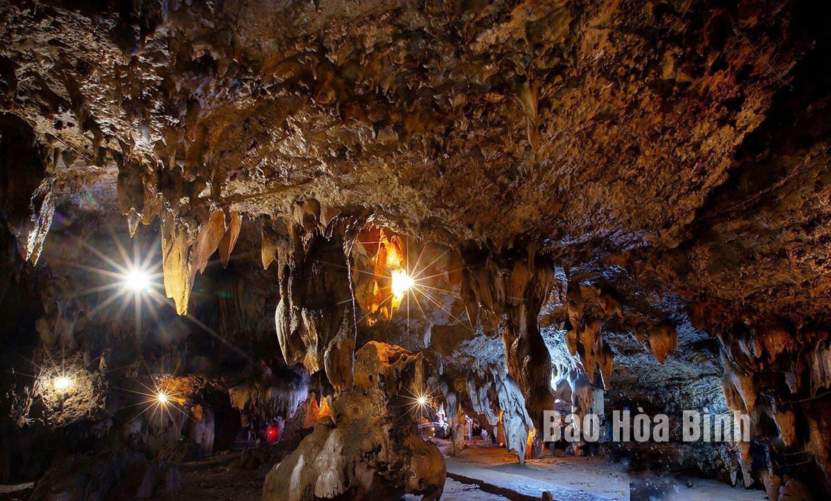 Khám phá vẻ đẹp động Tiên Phi