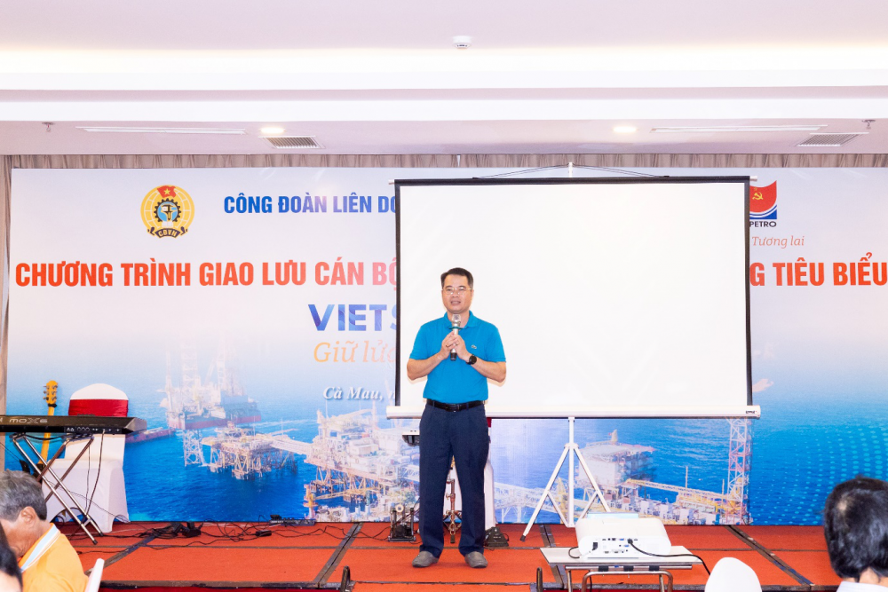 Hoàng Phúc Long phát động phong trào thi đua hoàn thành KHSX năm 2023