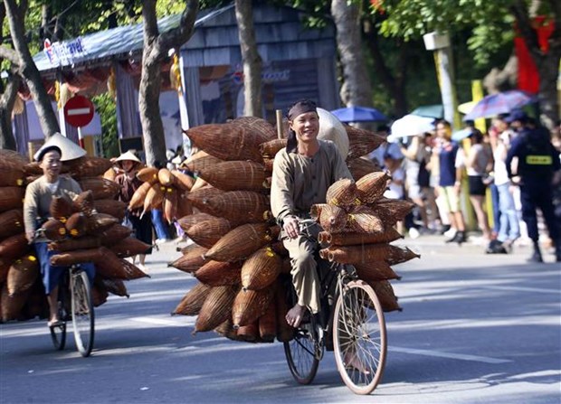 Sôi động Carnaval Thu Hà Nội trên phố đi bộ hồ Hoàn Kiếm Sôi động Carnaval Thu Hà Nội trên phố đi bộ hồ Hoàn Kiếm