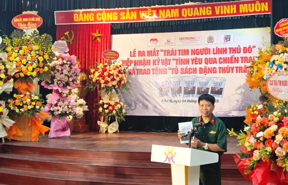 Ra mắt sách và Câu lạc bộ “Trái tim người lính Thủ đô”