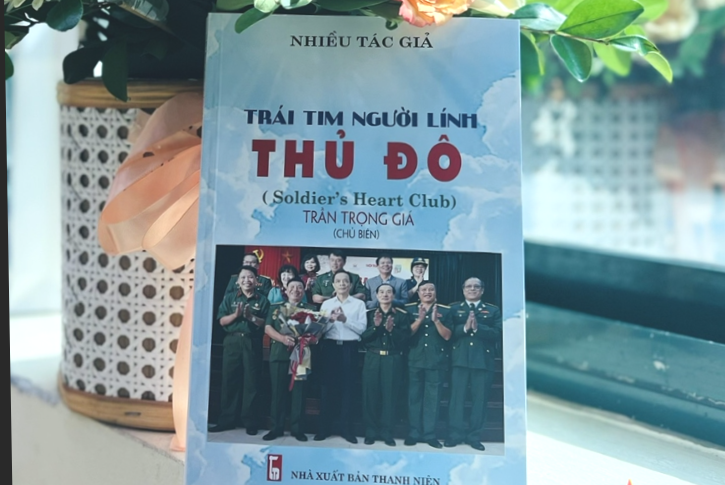 Ra mắt sách và Câu lạc bộ “Trái tim người lính Thủ đô”