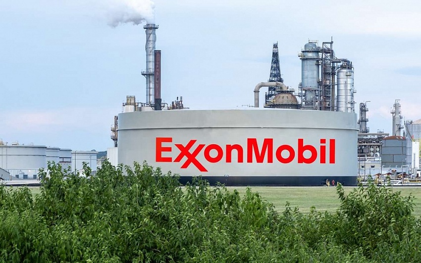 ExxonMobil bán cổ phần tại kho cảng LNG của Ý