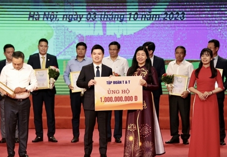 T&T Group ủng hộ 1 tỷ đồng cho Quỹ “Vì người nghèo” thành phố Hà Nội
