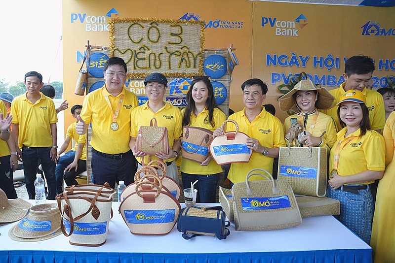 Con người là yếu tố nền tảng cho sự phát triển của PVcomBank