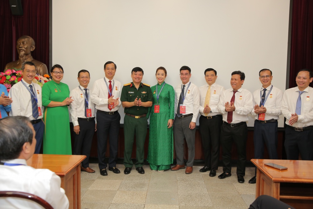 Đoàn đại biểu Công đoàn Dầu khí Việt Nam vào Lăng viếng Chủ tịch Hồ Chí Minh