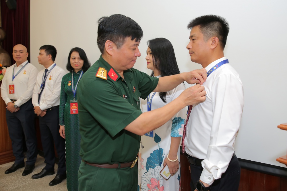Đoàn đại biểu Công đoàn Dầu khí Việt Nam vào Lăng viếng Chủ tịch Hồ Chí Minh