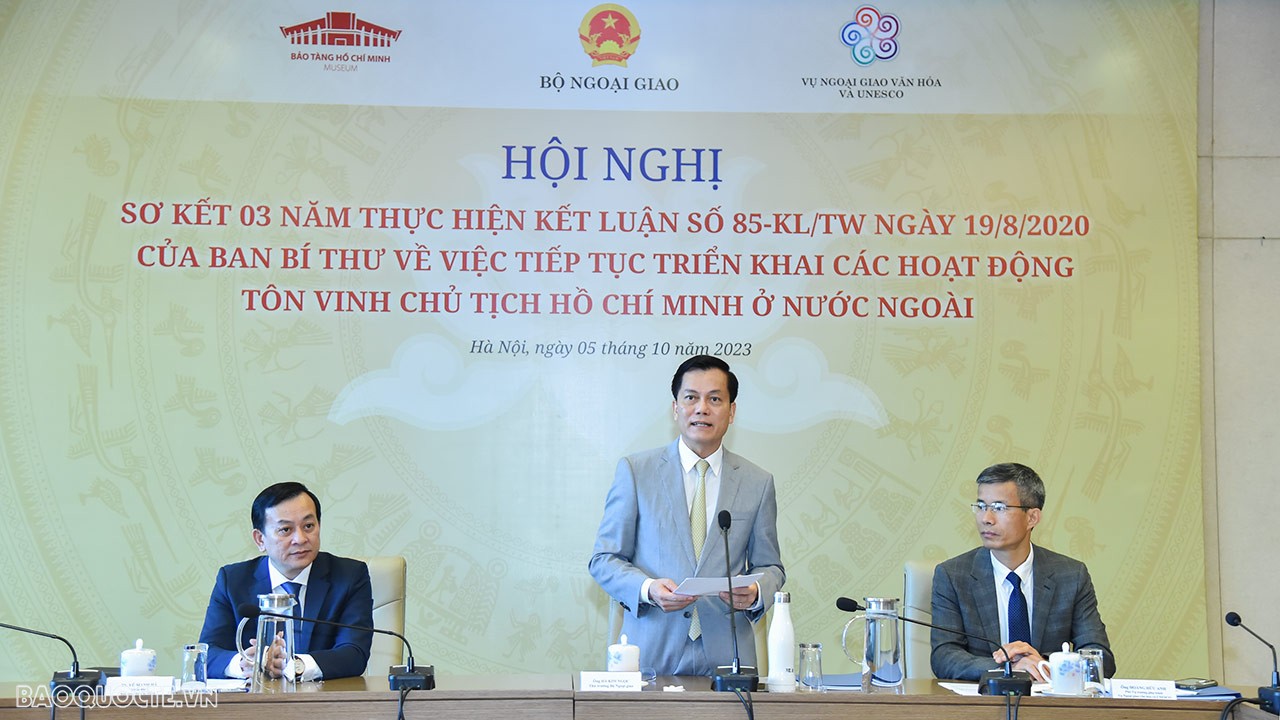 Tiếp tục tăng cường tuyên truyền, giới thiệu, tôn vinh Chủ tịch Hồ Chí Minh với cộng đồng quốc tế