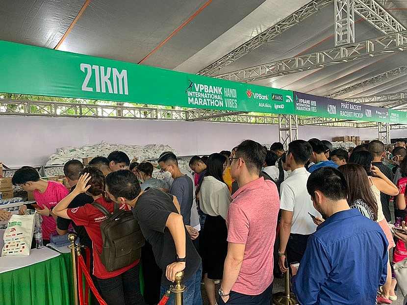 Hàng nghìn runner checkin nhận Bib VPIM 2023