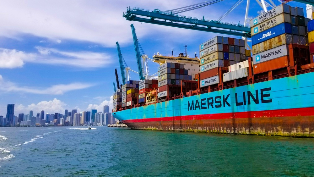 Maersk đầu tư “khủng” xây dựng nhà máy sản xuất hydro xanh Maersk đầu tư “khủng” xây dựng nhà máy sản xuất hydro xanh