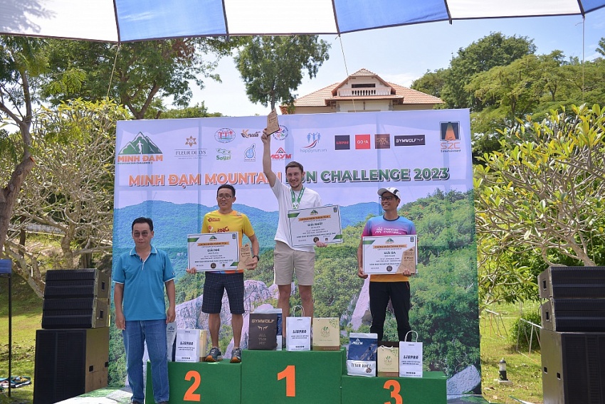 Giải chạy Minh Đạm Mountain Run Challenge 2023: “Chạy trong hơi thở núi rừng”
