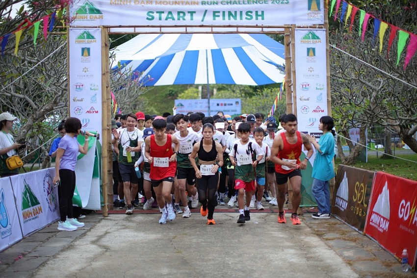 Giải chạy Minh Đạm Mountain Run Challenge 2023: “Chạy trong hơi thở núi rừng”