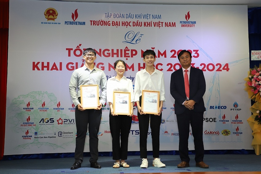 Trường Đại học Dầu khí Việt Nam tổ chức Lễ tốt nghiệp năm 2023 và khai giảng năm học mới 2023-2024 Trường Đại học Dầu khí Việt Nam tổ chức Lễ tốt nghiệp năm 2023 và khai giảng năm học mới 2023 2024