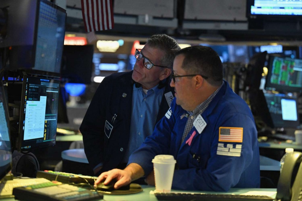 Thị trường chứng khoán thế giới ngày 12/10: Dow Jones giảm 100 điểm sau báo cáo lạm phát tiêu dùng mới nhất của Mỹ