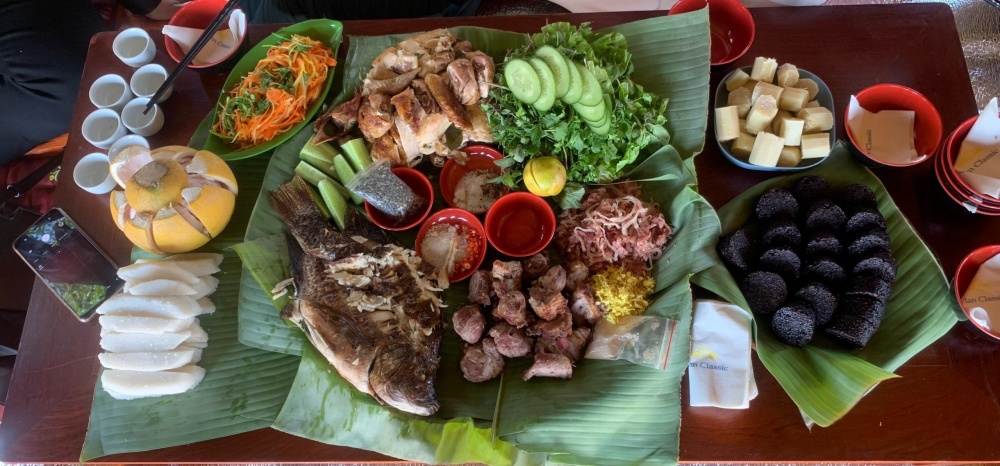 Cấm Sơn - Hạ Long trên cạn, điểm du lịch sinh thái thú vị ở Bắc Giang Cấm Sơn - Hạ Long trên cạn, điểm du lịch sinh thái thú vị ở Bắc Giang