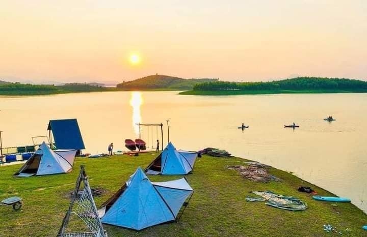 Cấm Sơn - Hạ Long trên cạn, điểm du lịch sinh thái thú vị ở Bắc Giang Cấm Sơn - Hạ Long trên cạn, điểm du lịch sinh thái thú vị ở Bắc Giang