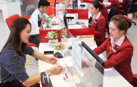 Tin ngân hàng ngày 14/10: Vay vốn kinh doanh bất động sản tăng mạnh