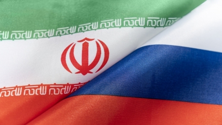 Tổng thống Biden sẽ không thể chặn dòng dầu Iran và Nga cùng một lúc