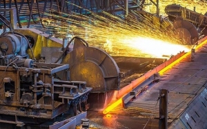 Loạt doanh nghiệp thép báo lỗ, giá cổ phiếu "không mua nổi cốc trà đá"