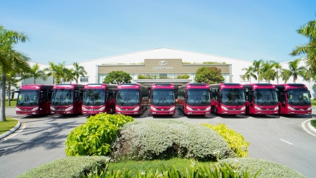 Ra mắt xe bus giường nằm cao cấp THACO tại Philippines
