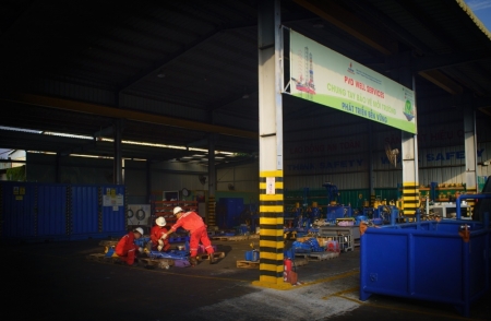 Tác phẩm dự thi "Petrovietnam trong tôi": Bộ ảnh "Chung tay cùng PVD Well Services", tác giả Nguyễn Chí Hiếu (PV Drilling)