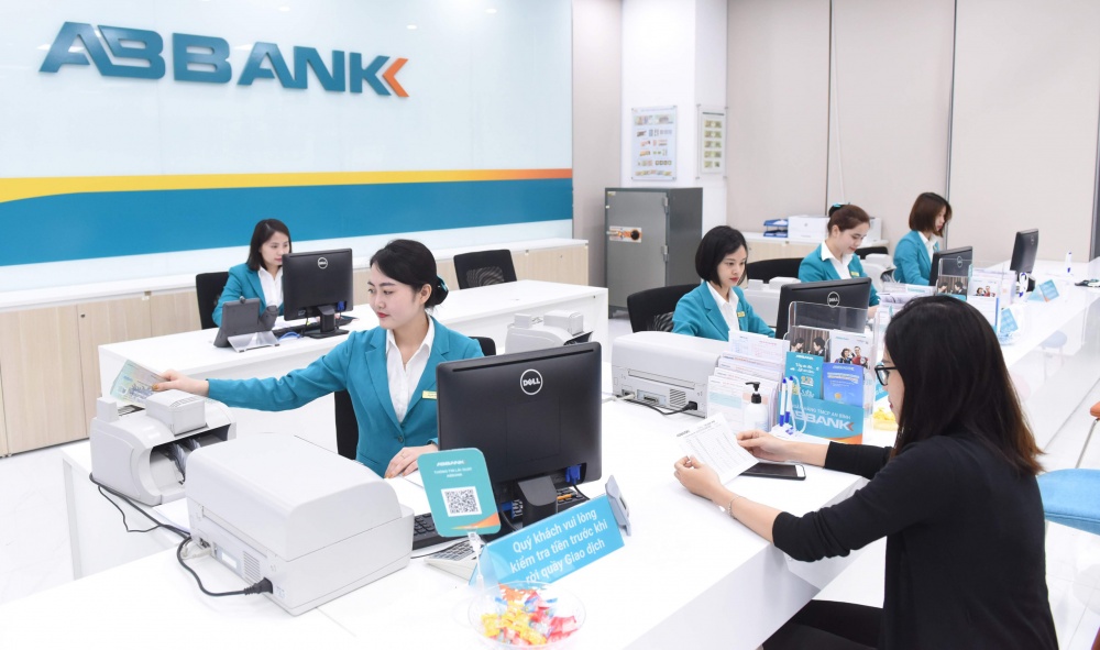 Tin ngân hàng ngày 28/10: Tín dụng đối với nền kinh tế chỉ tăng 6,81%