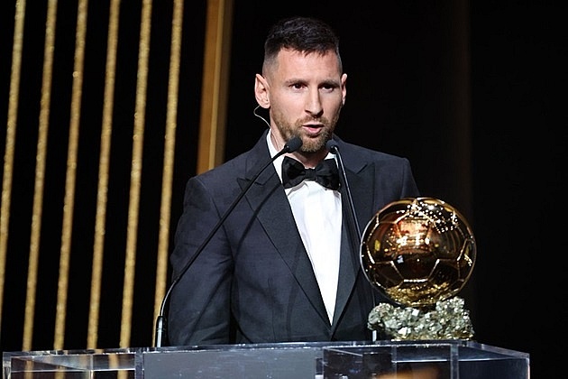 Messi lần thứ 8 giành Quả bóng vàng