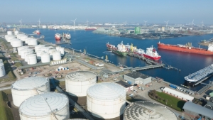 Nga đi ngược cam kết cắt giảm nguồn cung dầu mỏ